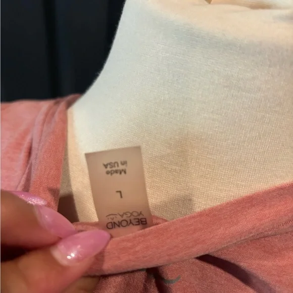 Beyond Yoga Pink Sleeveless Relaxed Tank Top - Picture 4 of 4